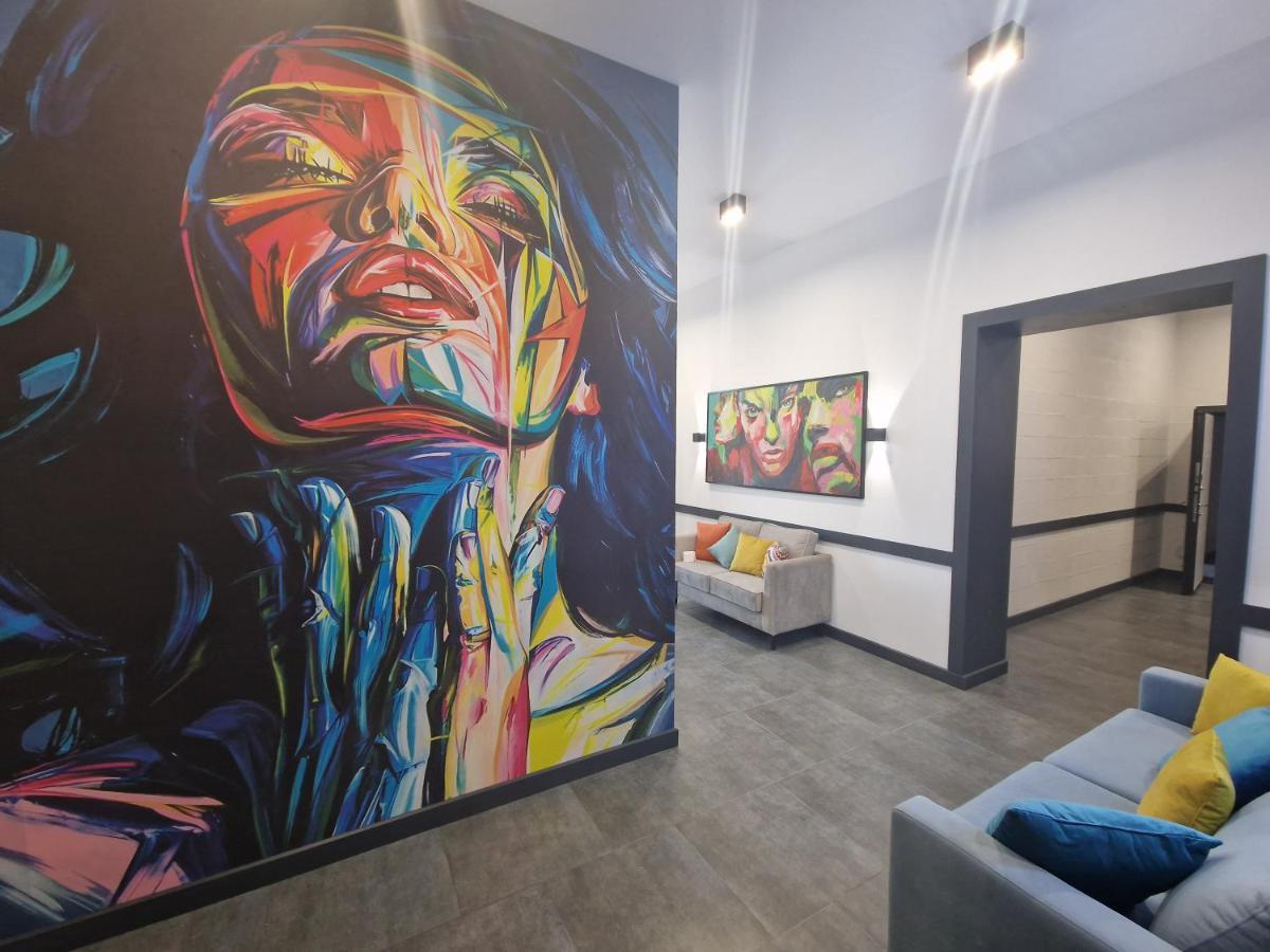 אלמטי Apart Hotel Loft מראה חיצוני תמונה